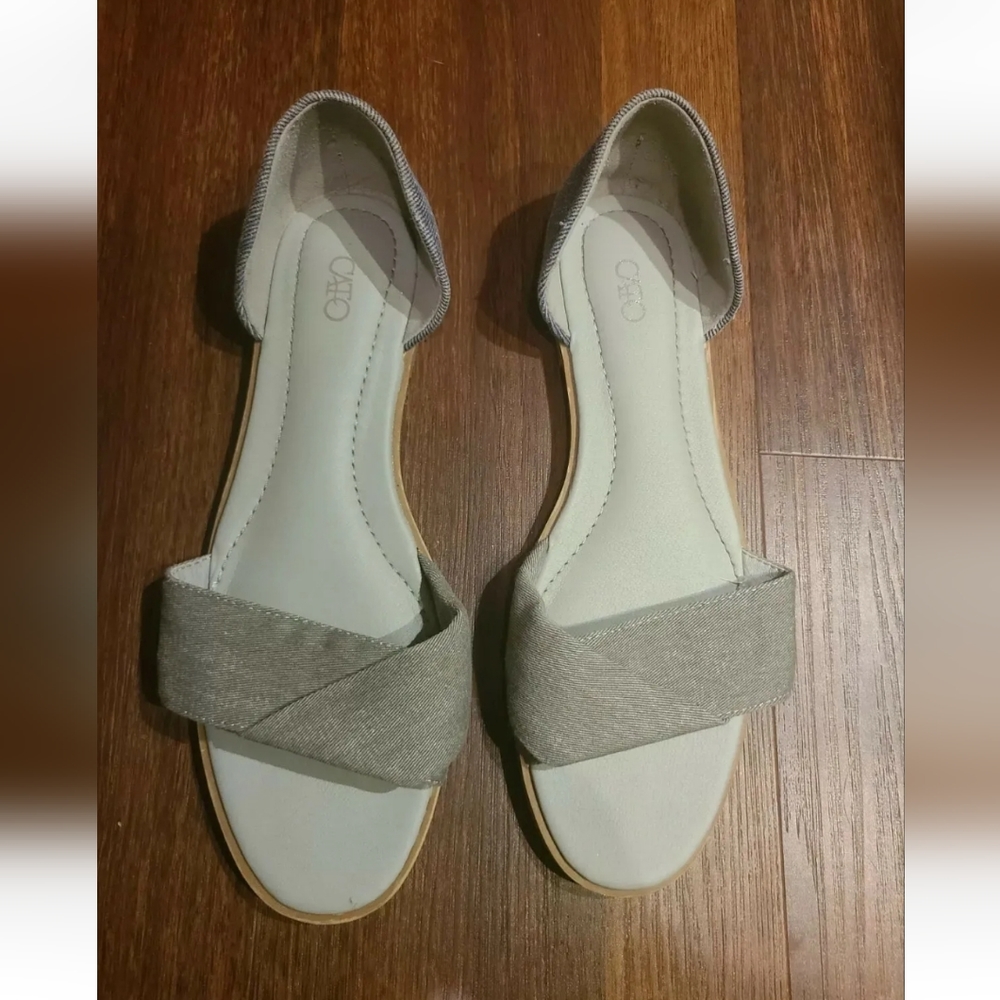 CATO Comfort Women's Size 10M Open Toe Fabric Slip On Sandals Shoes.
